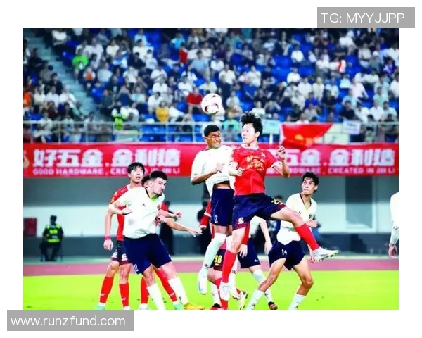 足球热身赛精彩纷呈各队备战新赛季展现实力与团队默契